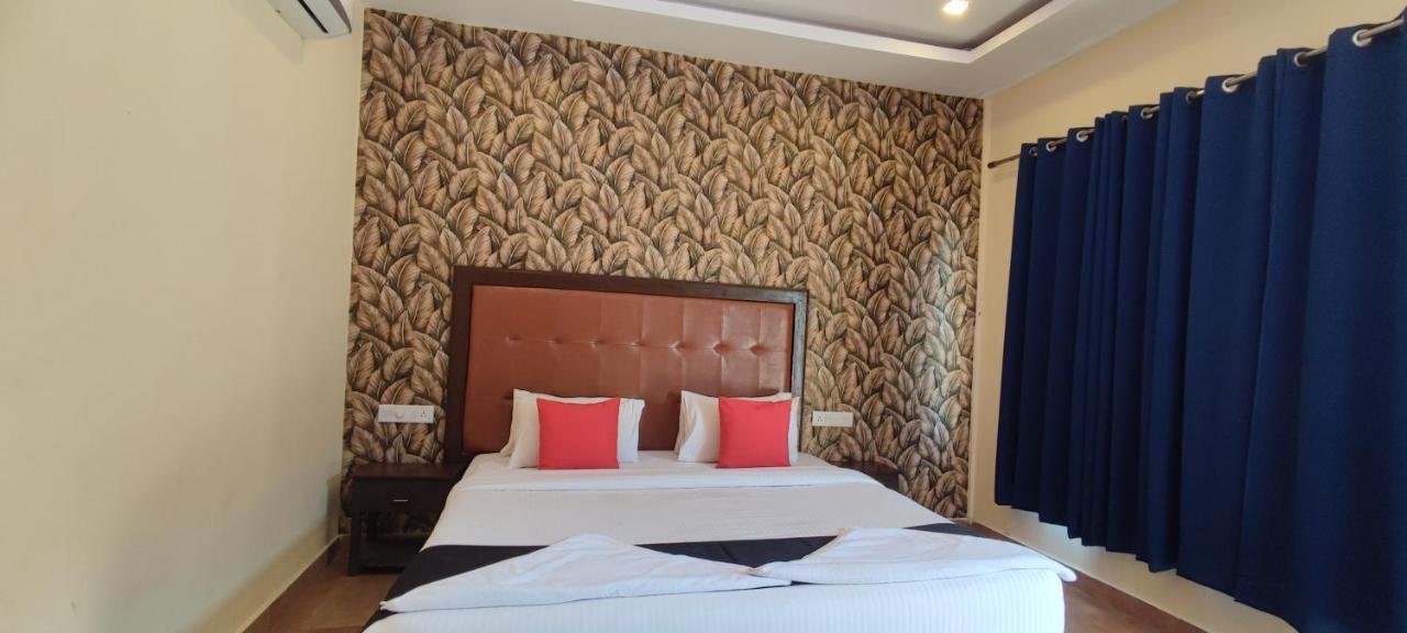 Royal Tulip Beach Cottages Arambol Buitenkant foto